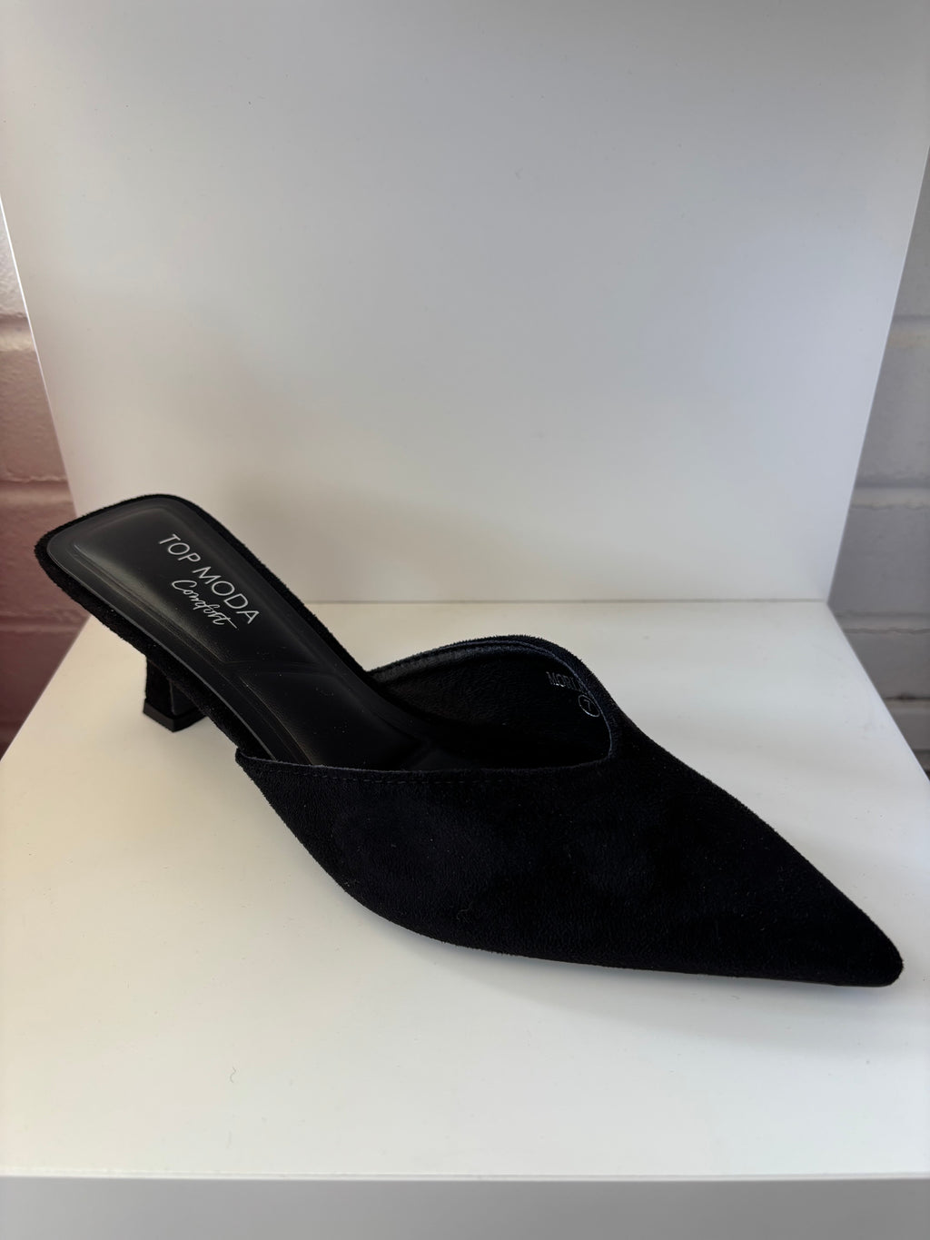 Black Pointed Toe Mule
