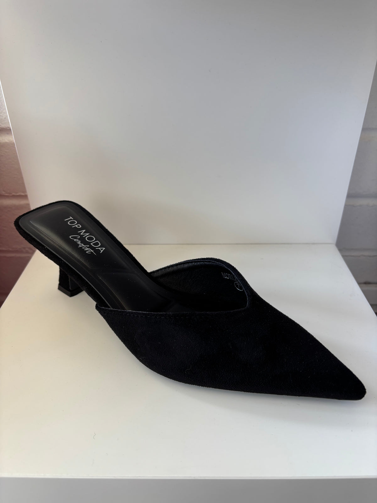Black Pointed Toe Mule