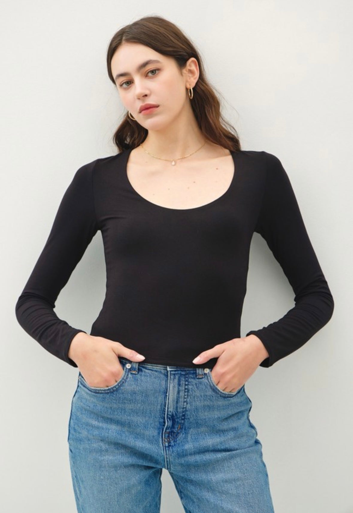 Black Round Neck Long Sleeve Top