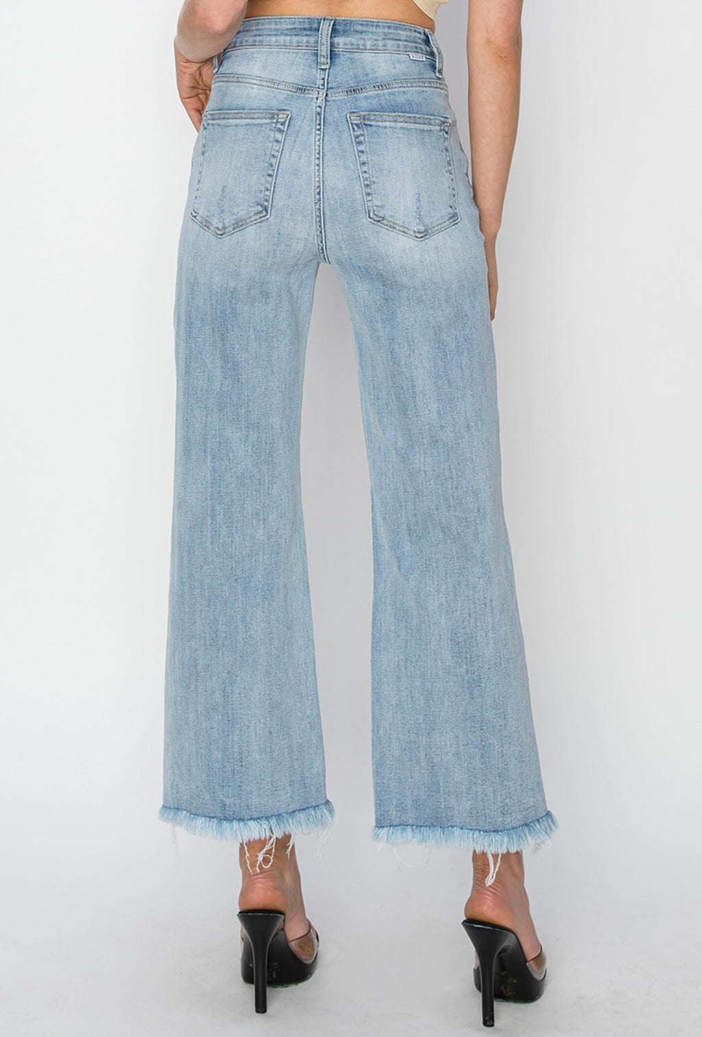 Lightwash Cropped Wide Leg Jeans