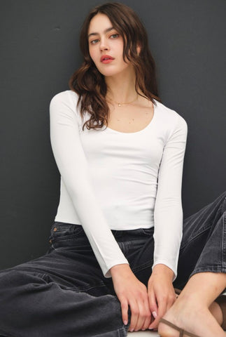 White Round Neck Long Sleeve Top