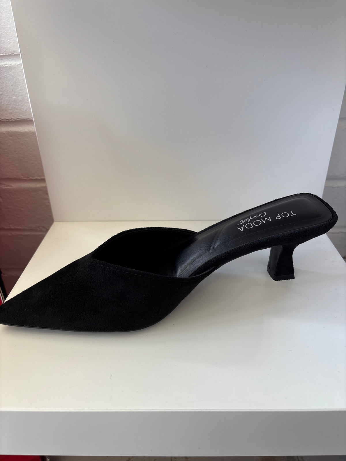 Black Pointed Toe Mule