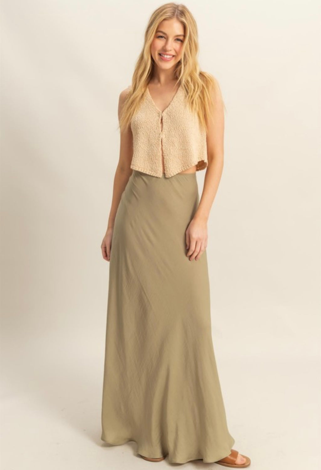 Beige Cropped Knit Vest
