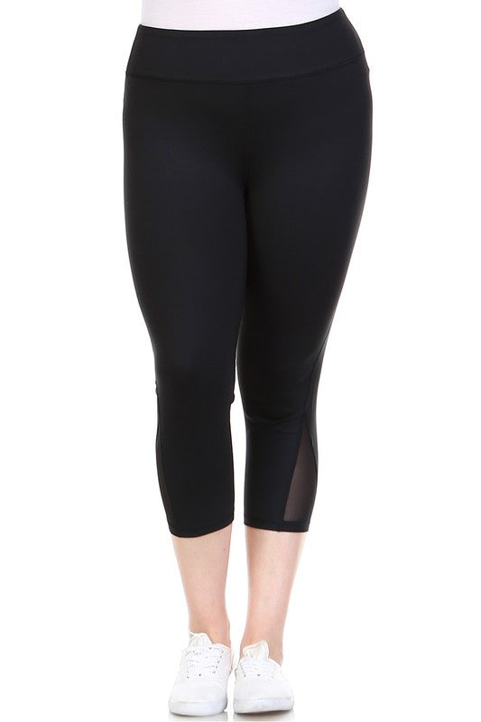 PLUS SIZE Mesh Panel Capri Legging