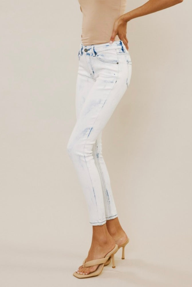 Whit Acid Wash Midrise Skinny Jeans